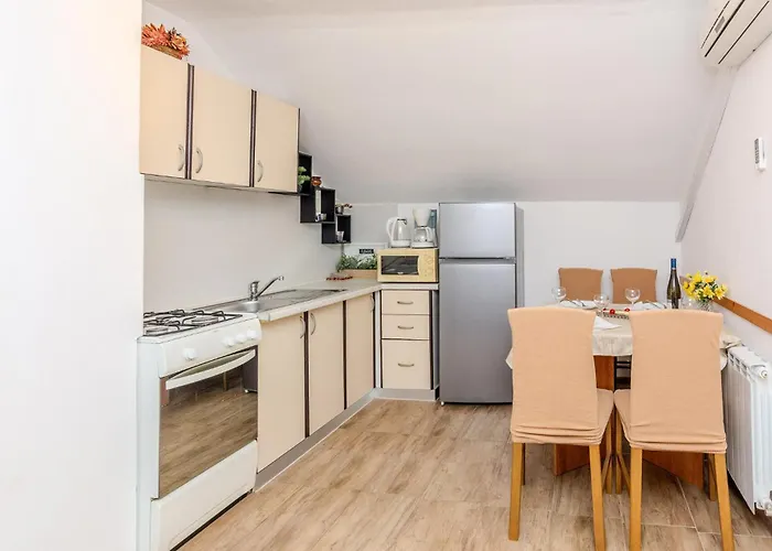 Apartment 1 Bedroom Awesome In