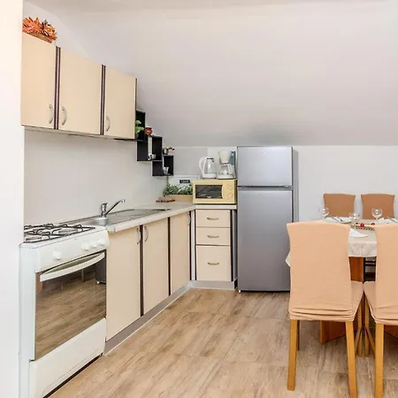 Apartment 1 Bedroom Awesome In